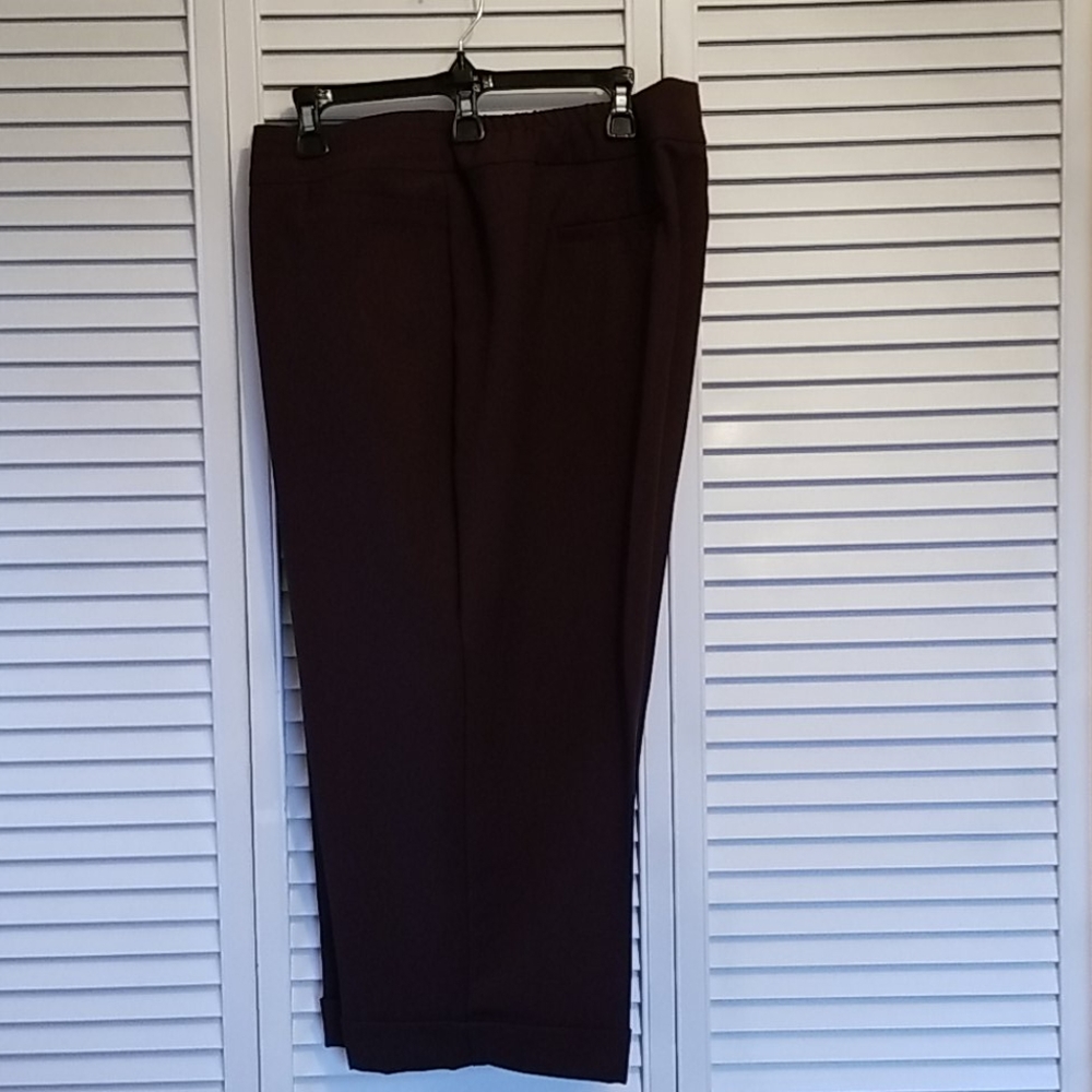 Women's Dress Capris